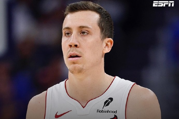 邓罗3年4800万先签后换加盟活塞